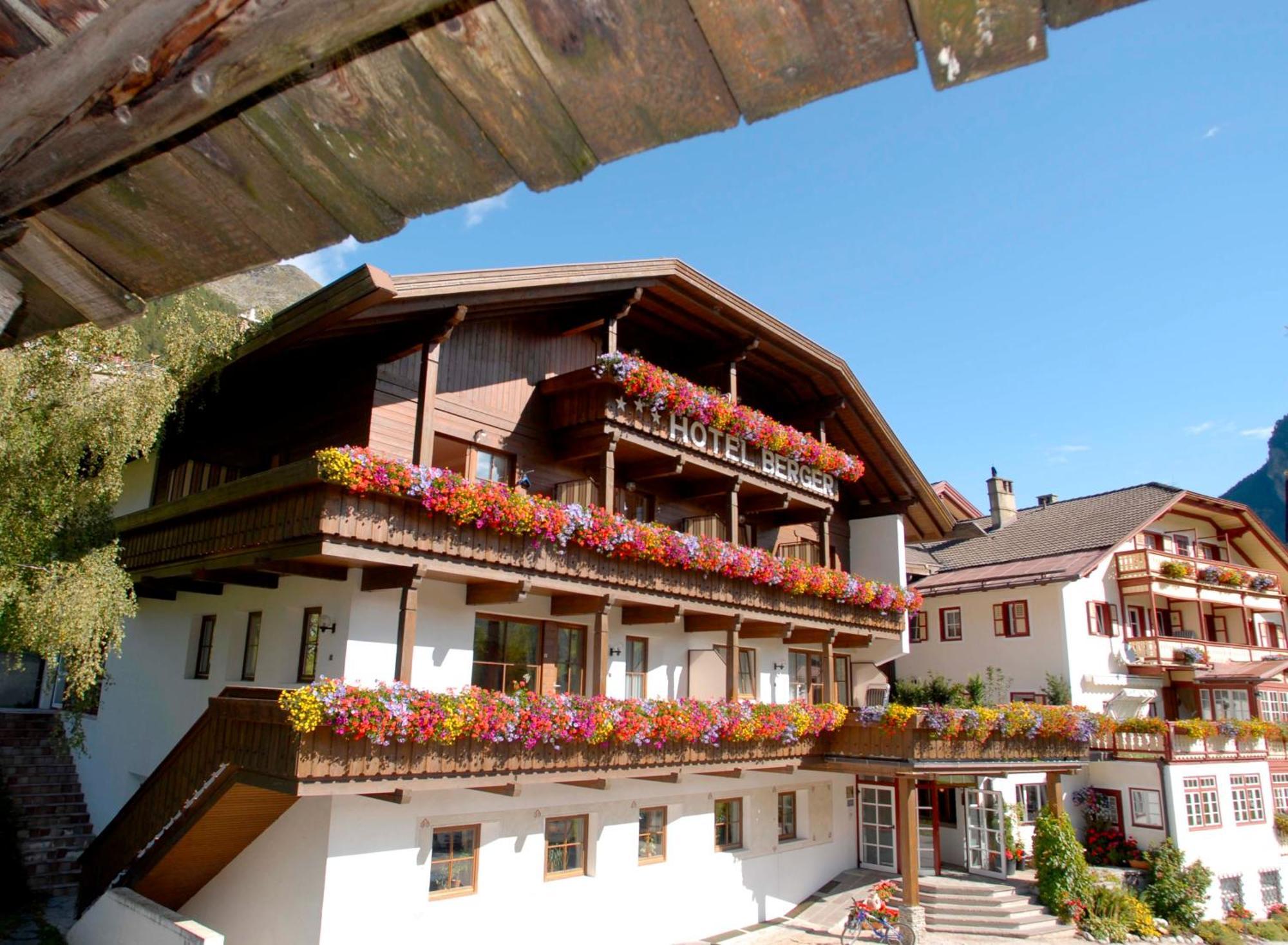 Hotel Berger Superior Riva di Tures Exterior photo