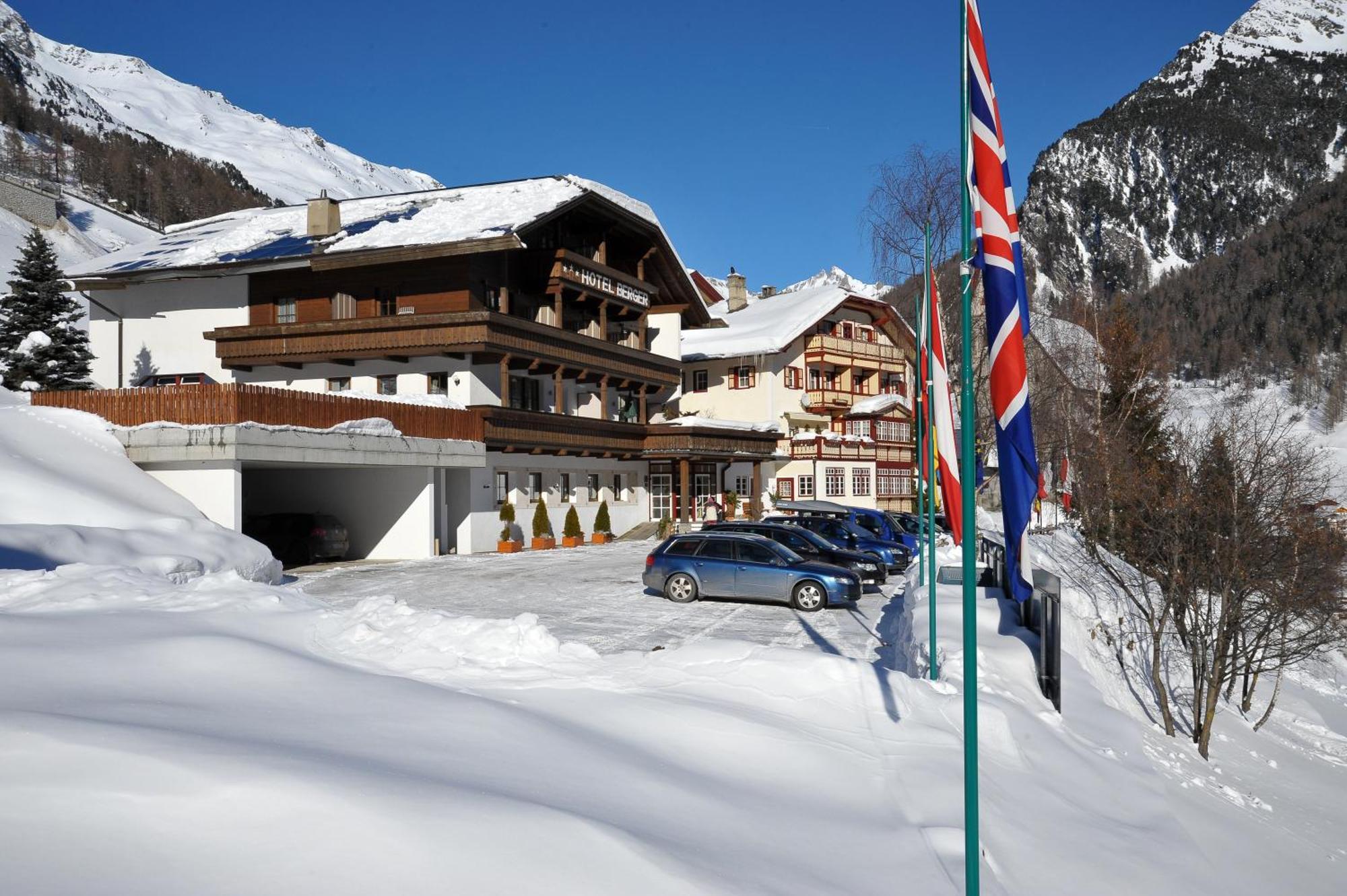 Hotel Berger Superior Riva di Tures Exterior photo