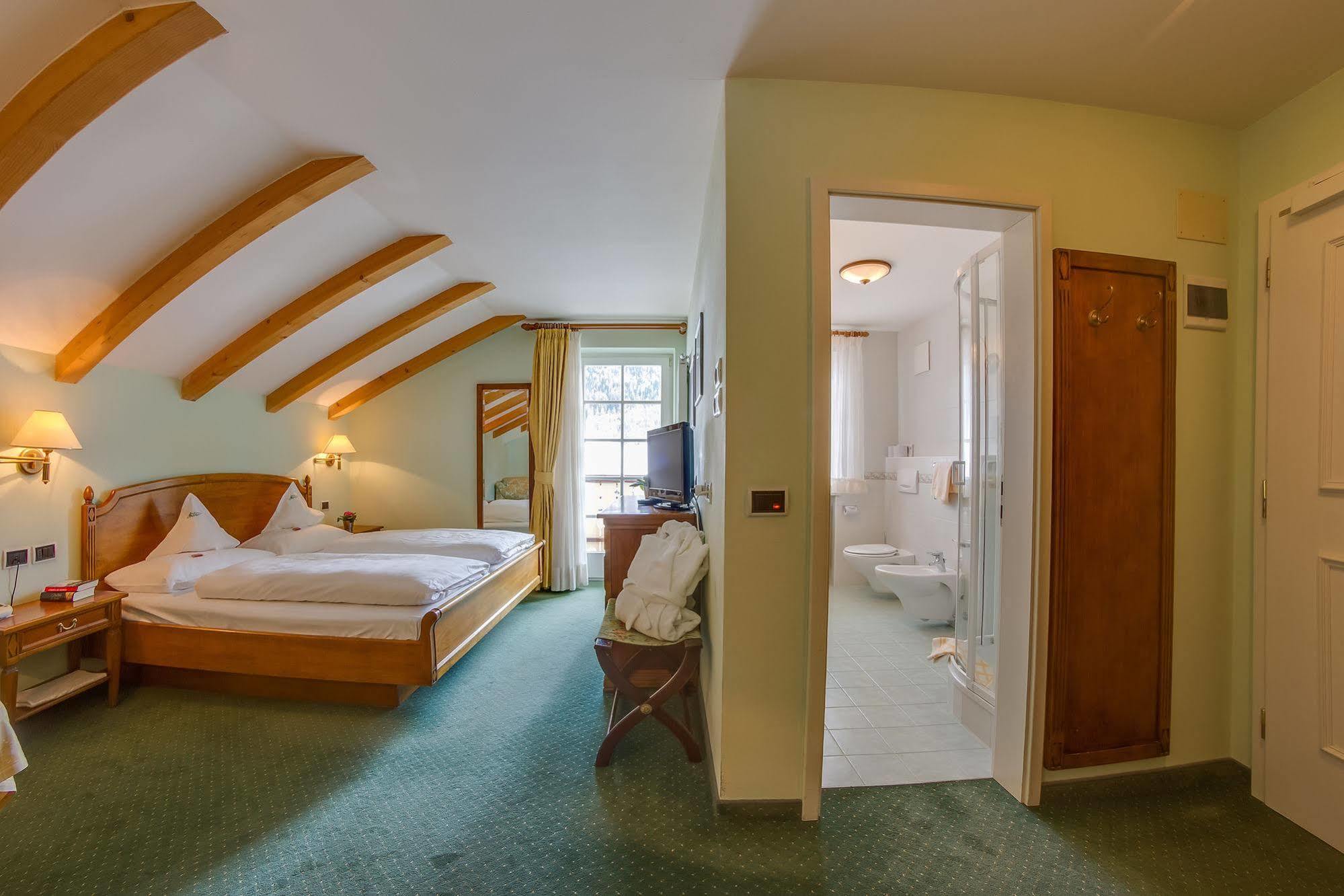 Hotel Berger Superior Riva di Tures Exterior photo
